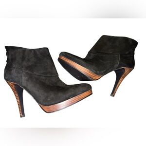Steve Madden Trishia Black Suede Bootie size 10